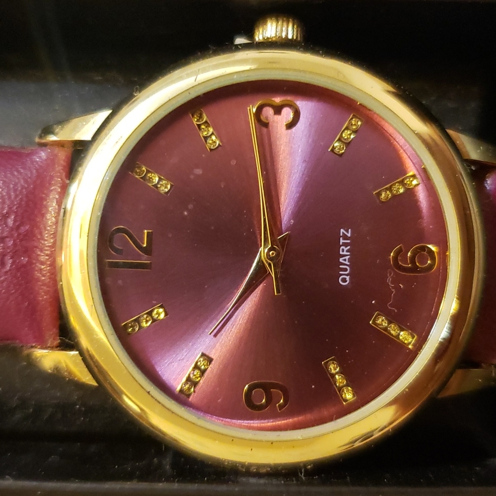 Avon signature collection watch
